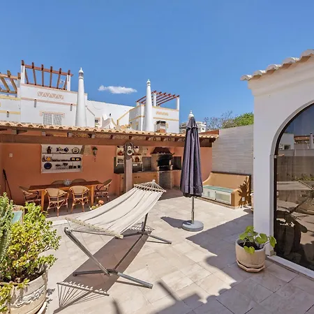 Ramos Villa *