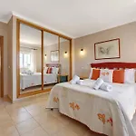 Ramos Villa *